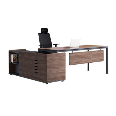 Meubles de bureau pour les gestionnaires modernes Table du président personnalisable et table de grande classe