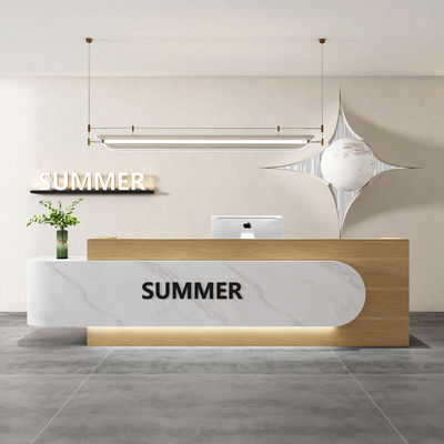 Armoire de rangement de tiroir pour organisé et bureau de réception dans le salon de beauté ou magasin de vêtements