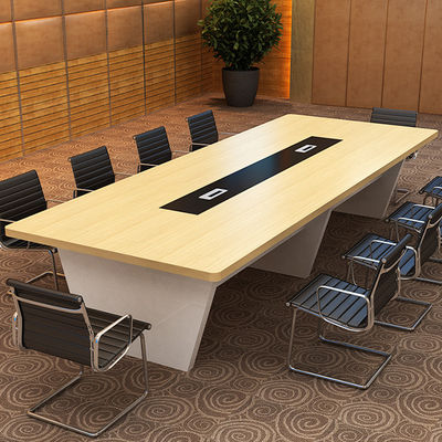 Tableau de négociation de formation du personnel rectangulaire et combinaison de chaises pour un bureau moderne