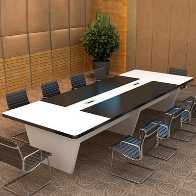 Tableau de négociation de formation du personnel rectangulaire et combinaison de chaises pour un bureau moderne