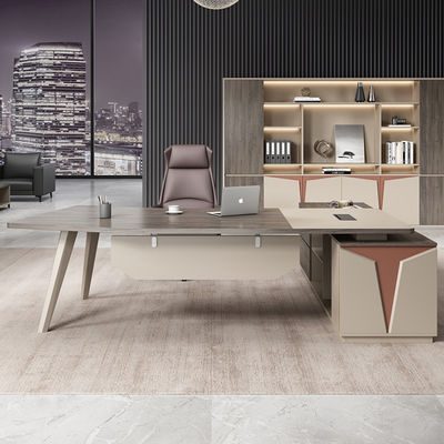 Meubles de bureau confortables Bureau exécutif en bois élégant avec service de commande mixte
