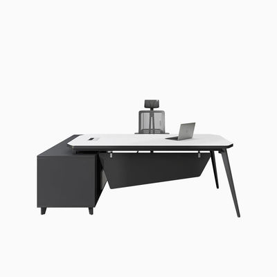 Bureau de bureau en forme de L en bois exécutif dans un style moderne pour le poste de travail exécutif du PDG