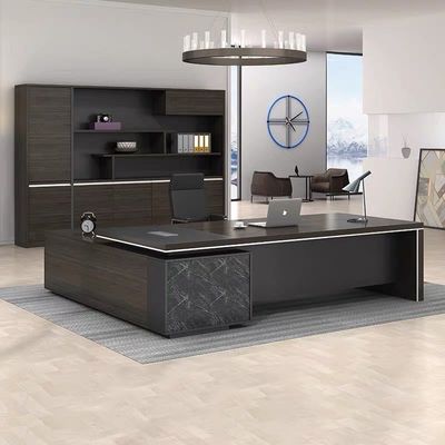 Table de bureau de grande taille avec meubles commerciaux PANEL style bois et forme L