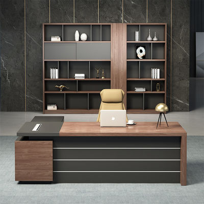 Tableau de bureau pour la maison moderne