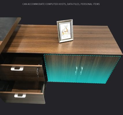 Tableau de bureau pour la maison moderne