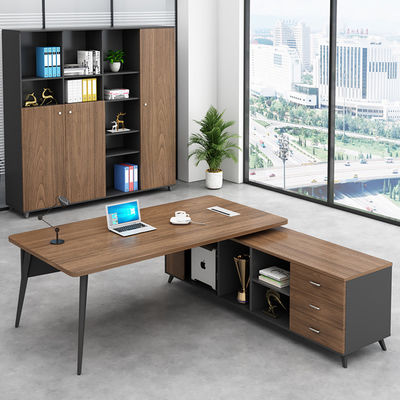 Bureau de bureau en bois moderne en forme de L avec armoire de grande taille