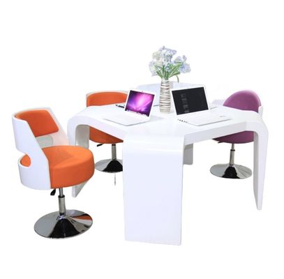 ODM bureau triangle moderne bureau et chaise combinaison petite salle d'exposition table de conférence