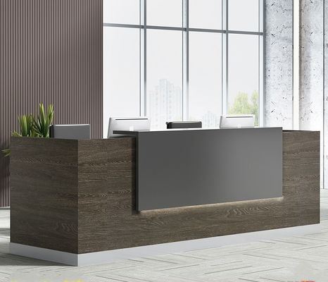 Comptoir de bureau de luxe en bois pour la réception d'affaires et le salon de beauté