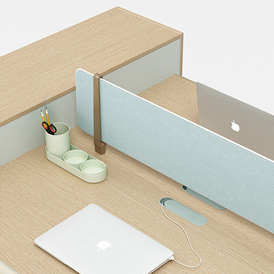 Des bureaux et des chaises personnalisables Combinaison pour quatre personnes
