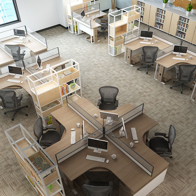 Un ordinateur de bureau simple et modulaire, une station de travail pour 2 personnes, 4 personnes et 6 personnes