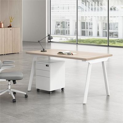 Combinaison de meubles de bureau Simple moderne 4 6 Siège artificiel Table Siège de carte à écran