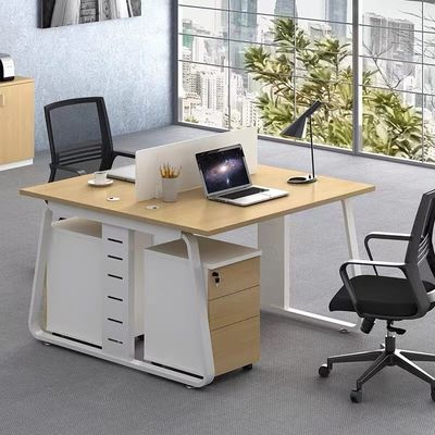 Moderne simple 4-6 Personnes Bureau de combinaison de postes du personnel pour le bureau d'entreprise Personnalisable
