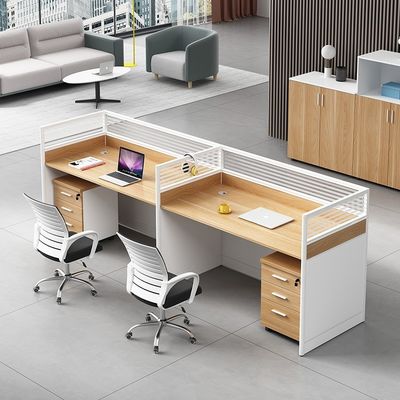 Combinaison de bureau et de chaise à quatre bits artificiels pour les entreprises multifonctionnelles