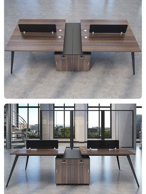 Station de travail personnalisable pour 4-6 personnes combinant bureau et chaise pour les locaux commerciaux