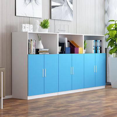 Cabinet de garde-manger à deux portes avec un design moderne et T/T 30% de dépôt 70% de solde