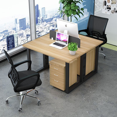 Des jambes métalliques modernes multi-personnes pour l'organisation de bureau requise par le client