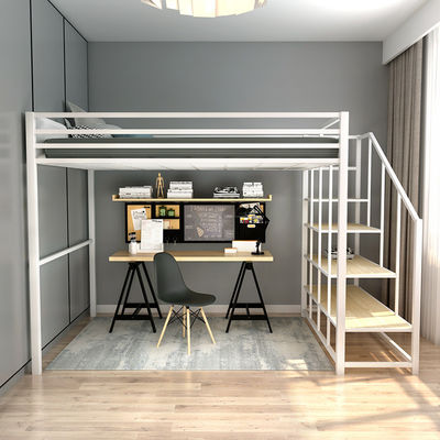 Chambre haute double avec cadre métallique et cabinet de lit d'hôtel Space Capsule