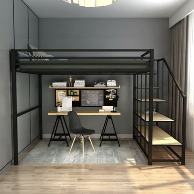 Chambre haute double avec cadre métallique et cabinet de lit d'hôtel Space Capsule