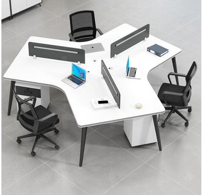 Zone de travail ouverte moderne bureaux avec bureau personnalisable et 2 / 4 / 6 sièges