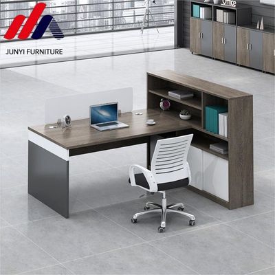 Station de travail de bureau de style moderne avec conception modulaire ouverte et matériau MFC