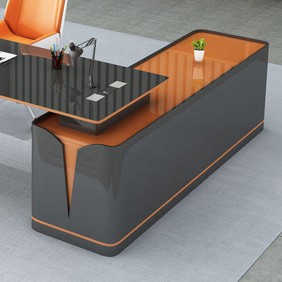 Créez un espace de travail professionnel avec la peinture à pâte en forme de L Bureau de bureau exécutif
