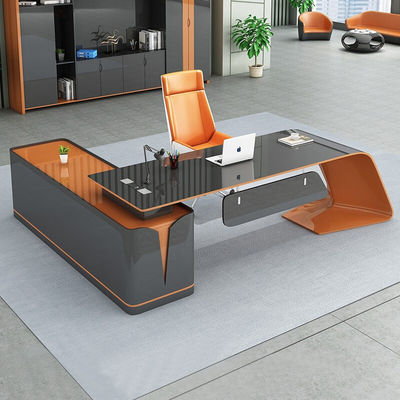 Créez un espace de travail professionnel avec la peinture à pâte en forme de L Bureau de bureau exécutif