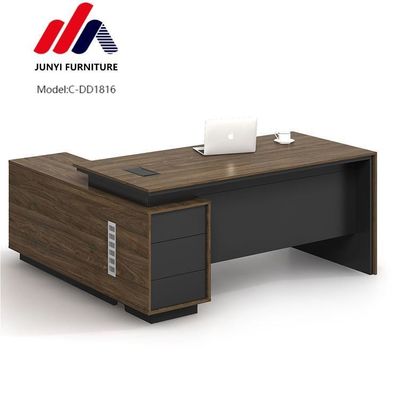 Bureau de bureau en forme de L pour directeur et directeur en design moderne