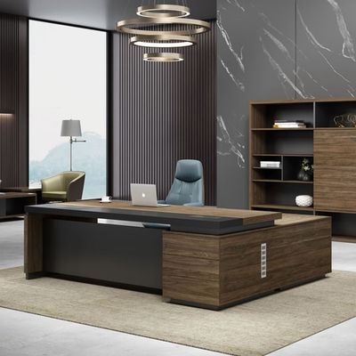Bureau de bureau en forme de L pour directeur et directeur en design moderne